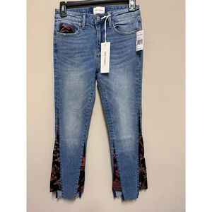 Driftwood Indie Jeans Womens Size 24x26 Floral Embroidered Crop Denim Patchwork